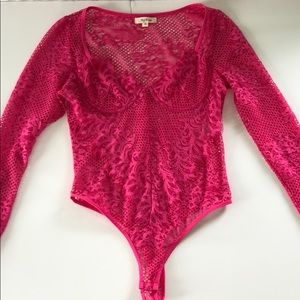 PRICE DROP💗Pink 🎀Lace Bodysuit Long Sleeve